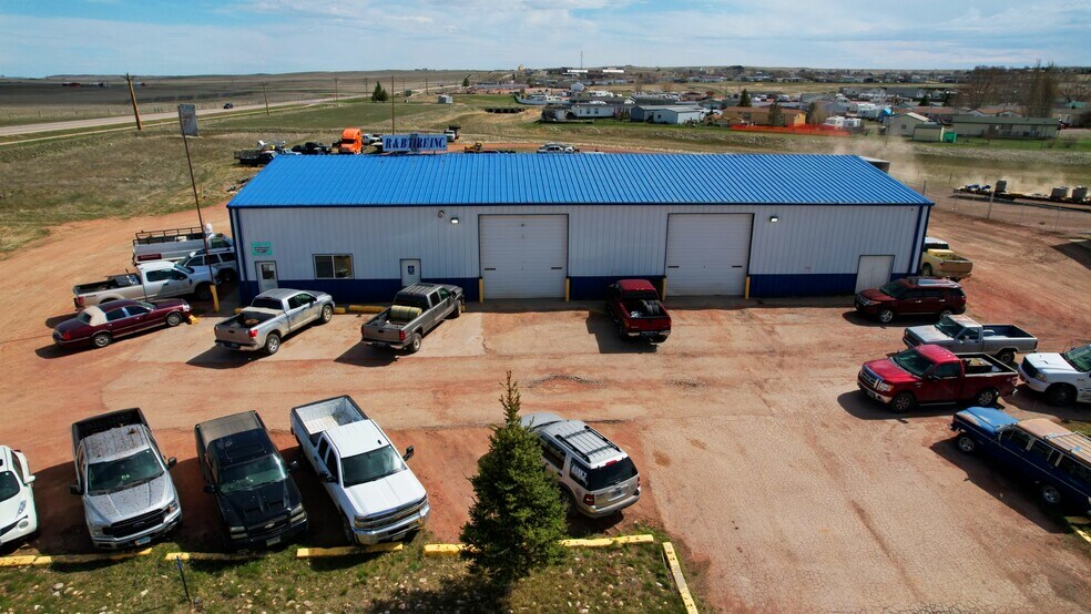 More Photos Of 1213 Elkhorn Dr, Wright Auto Repair For Sale