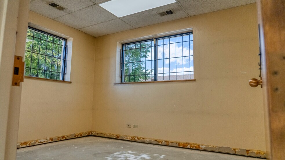 More Photos Of 2737 W 2nd Ave, Denver Warehouse For Sale