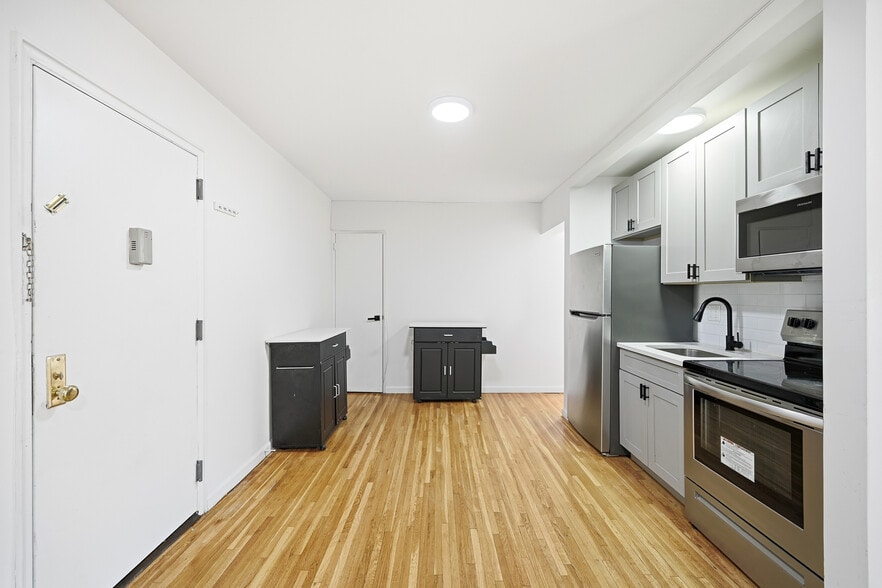 More Photos Of 30 Archer Ave, Mount Vernon Apartments For Sale