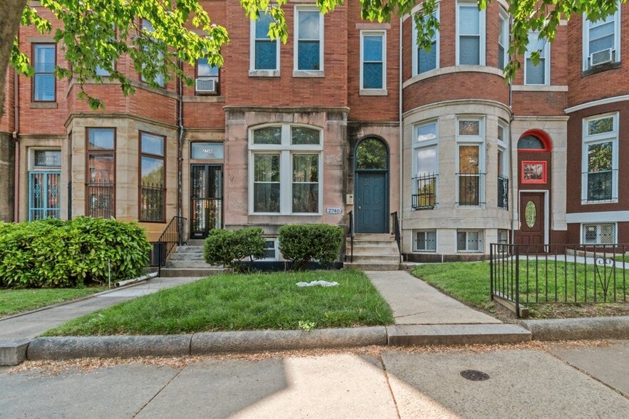 Primary Photo Of 2740 Saint Paul St, Baltimore Apartments For Sale