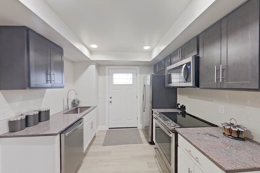 More Photos Of 695 Livernois St, Ferndale Apartments For Sale