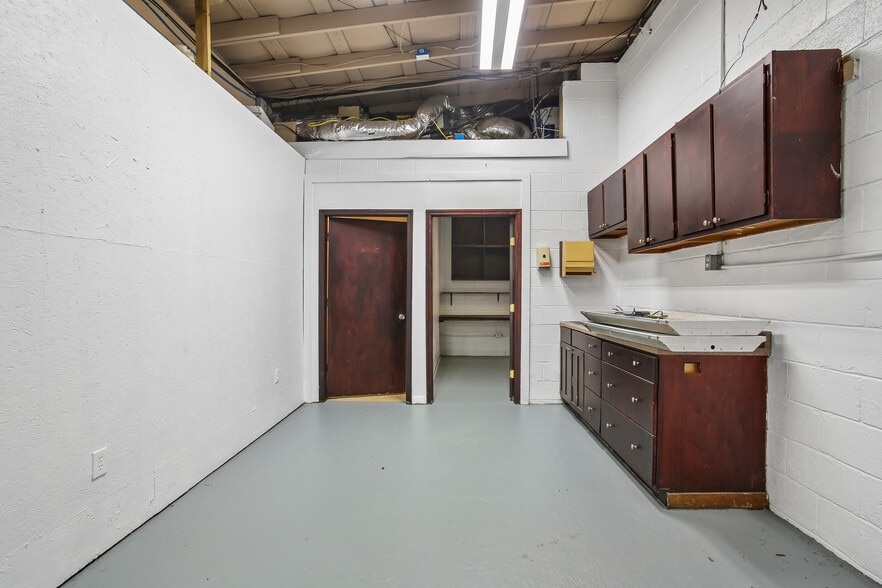 More Photos Of , New Orleans General Retail For Sale