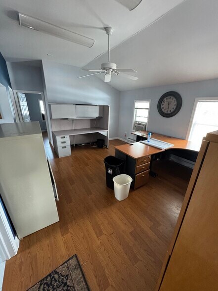 More Photos Of 1989 Jumping Brook Rd, Tinton Falls Office For Lease