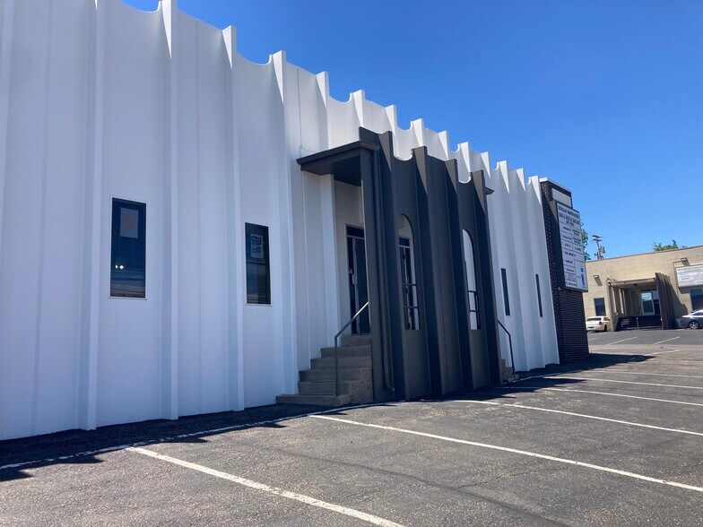 More Photos Of 2600 W 2nd Ave, Denver Warehouse For Lease