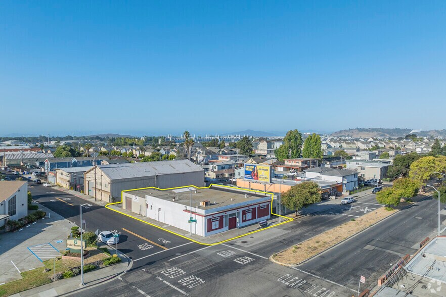 More Photos Of 3040 Cutting Blvd, Richmond General Retail For Sale