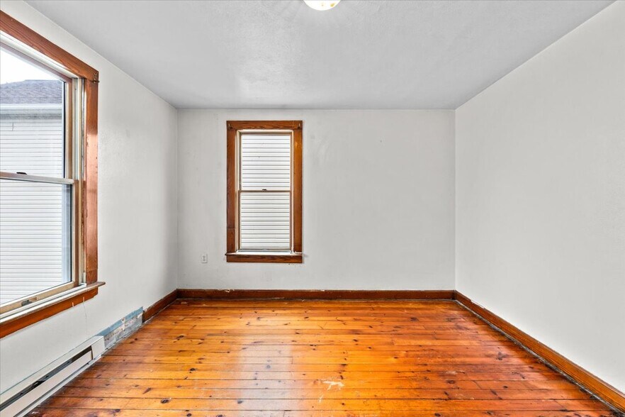 More Photos Of 622 E Market St, Scranton Office Residential For Sale