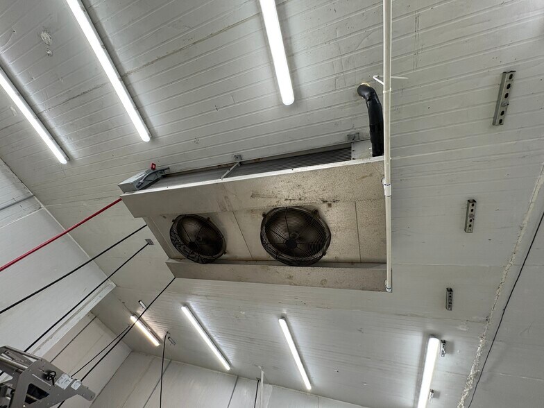 More Photos Of 6529 Asher Rd, Alvarado Specialty For Sale