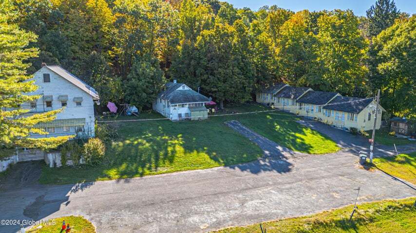 More Photos Of 1192 Route 9P, Saratoga Springs Hotel For Sale