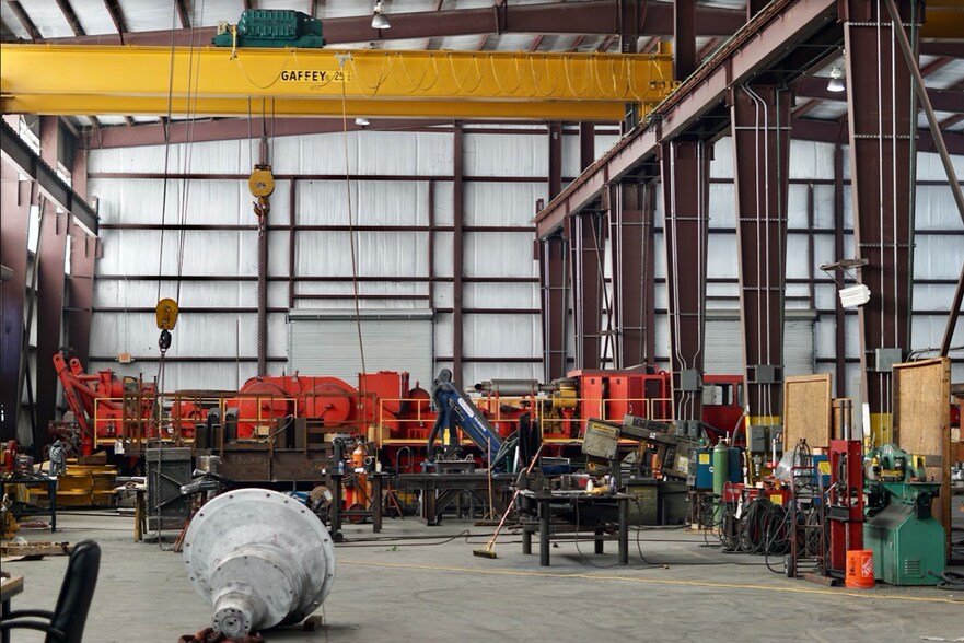 More Photos Of 6935 Brittmoore Rd, Houston Warehouse For Lease