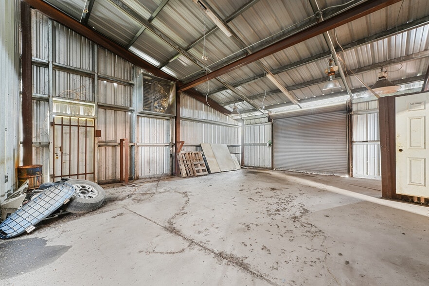 More Photos Of 16144 Market St, Channelview Manufacturing For Sale