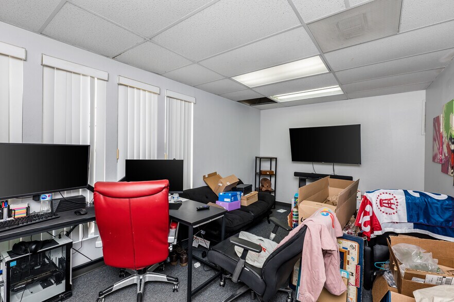 More Photos Of 13663 Prairie Ave, Hawthorne Office For Sale