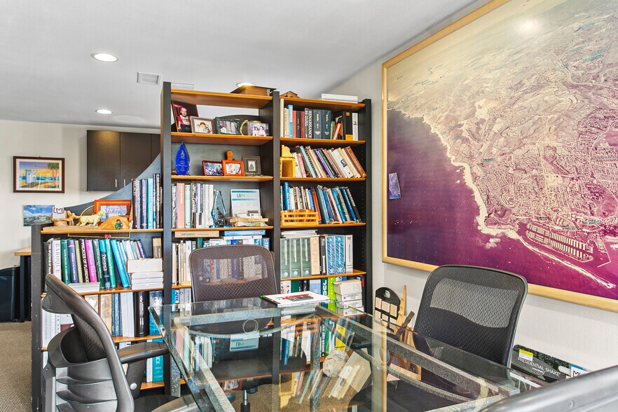 More Photos Of 410 Broadway St, Laguna Beach Office For Sale