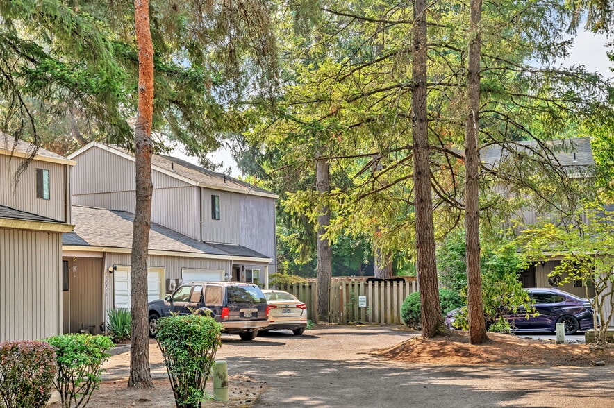 More Photos Of 12344 SW Sussex St, Beaverton Apartments For Sale