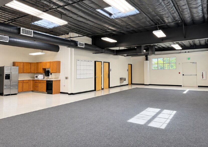More Photos Of 1111 Menaul Blvd NE, Albuquerque Medical For Sale