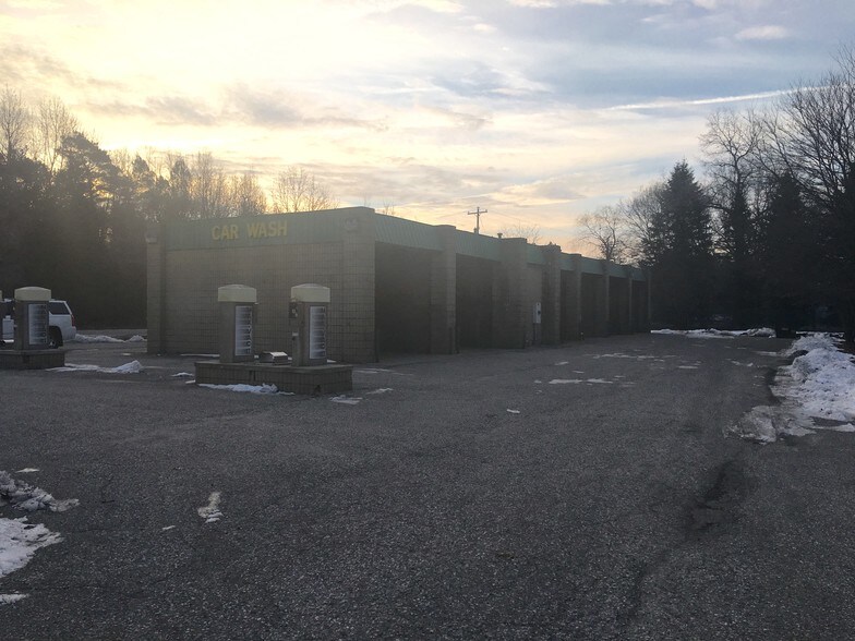 More Photos Of 1671 E River Rd, Muskegon Carwash For Sale