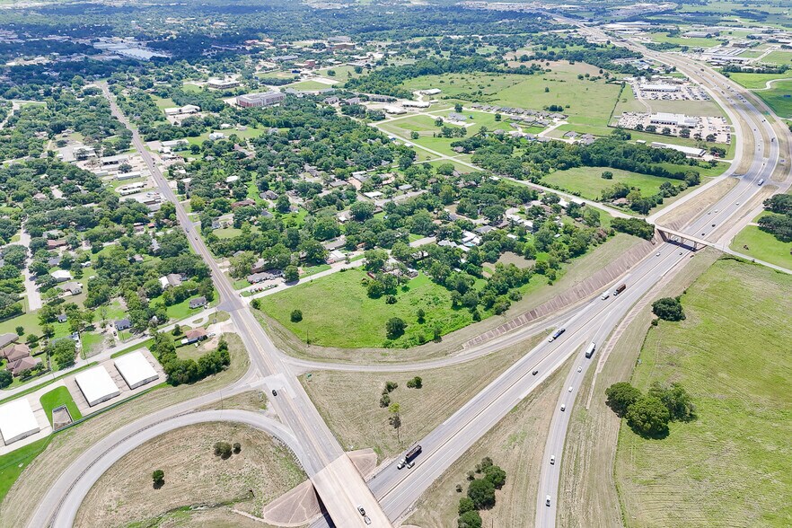 More Photos Of 102 Dixie Street, Brenham Land For Sale