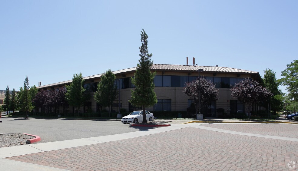 More Photos Of 1101 Investment Blvd, El Dorado Hills Office For Lease