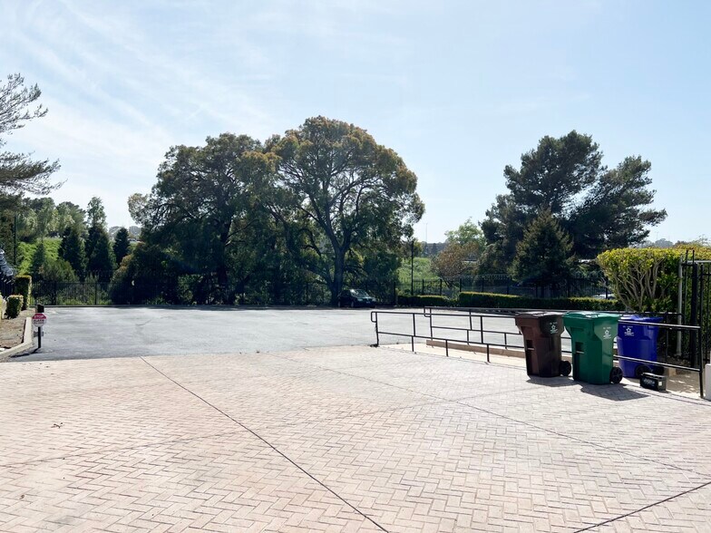 More Photos Of 3219 Auto Plaza, Richmond Office For Lease