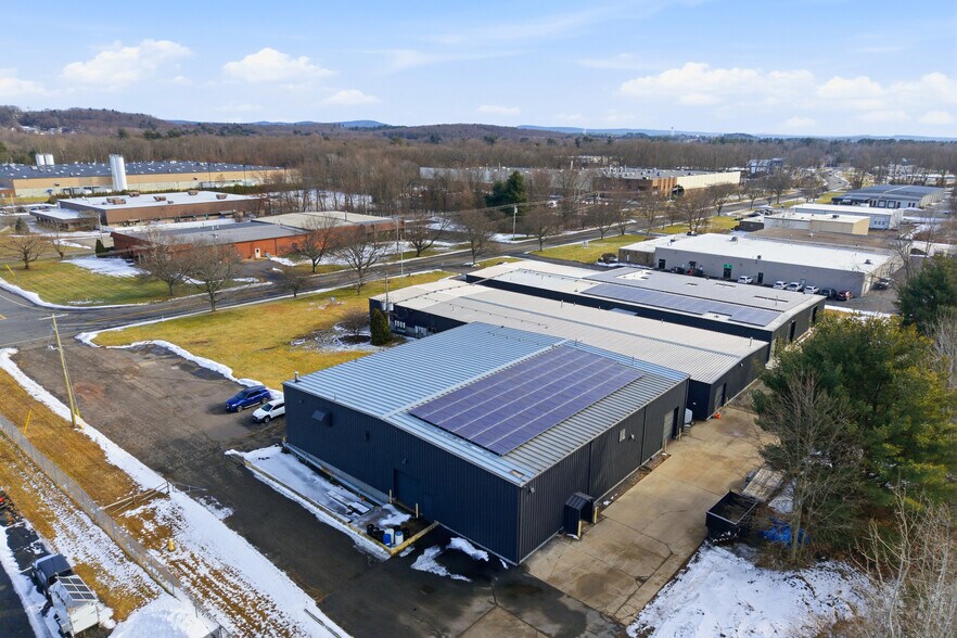 More Photos Of 198-202 Benton Dr, East Longmeadow Warehouse For Lease