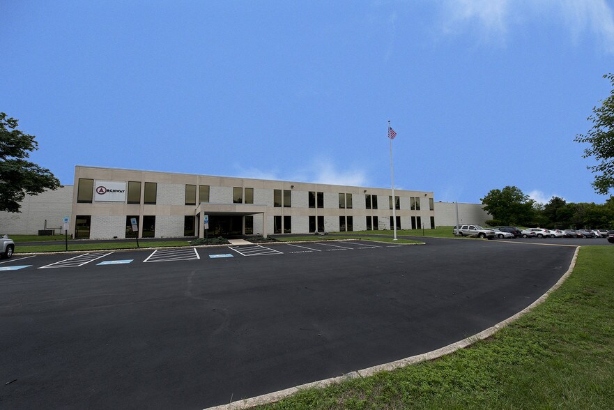 More Photos Of 2525 Monroe Blvd, Norristown Distribution For Lease