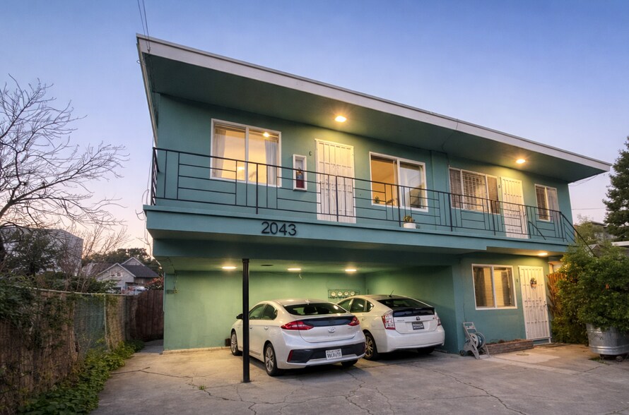 More Photos Of 2045 Emerson St, Berkeley Apartments For Sale