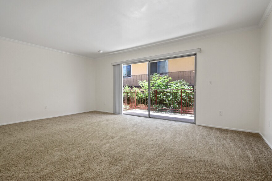 More Photos Of 3320 Redondo Beach Blvd, Torrance Apartments For Sale
