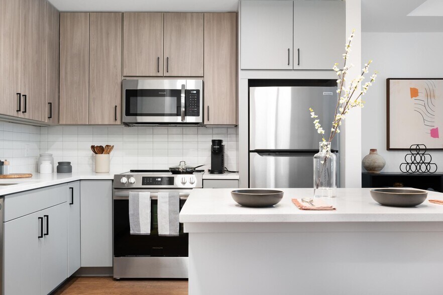 More Photos Of 6400 America Blvd, Hyattsville Apartments For Lease