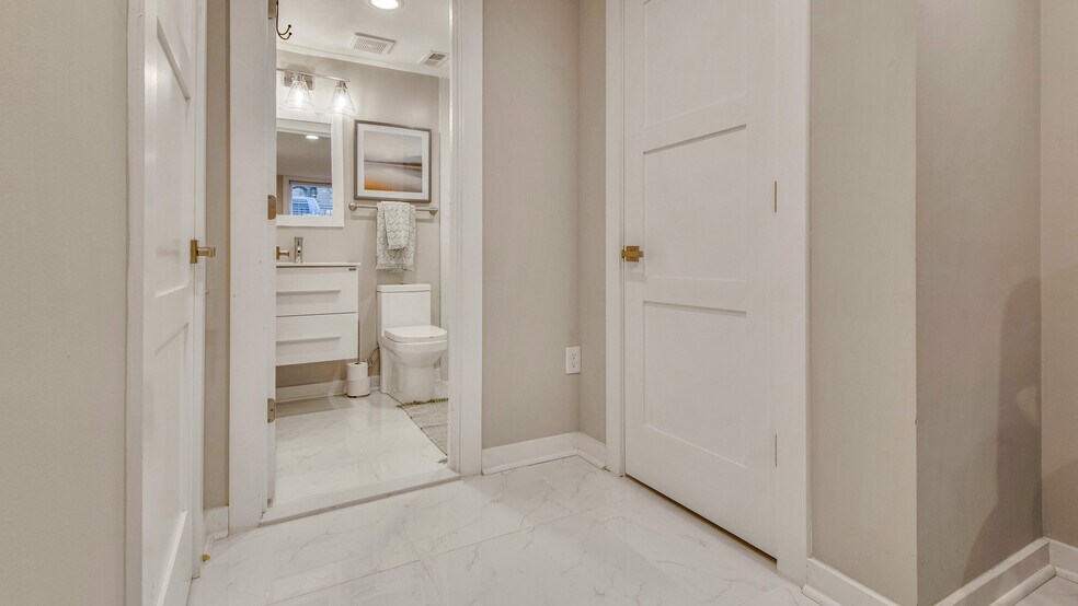 More Photos Of 1414-1416 Pennsylvania Ave SE, Washington Apartments For Sale
