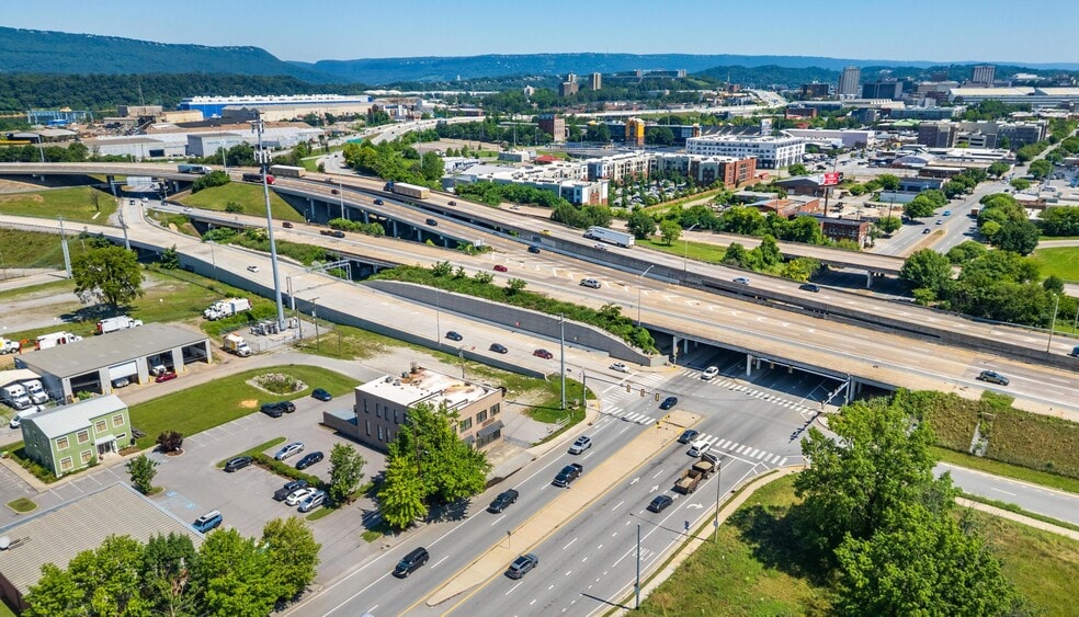 More Photos Of 2401 Broad Street, Chattanooga Office For Sale