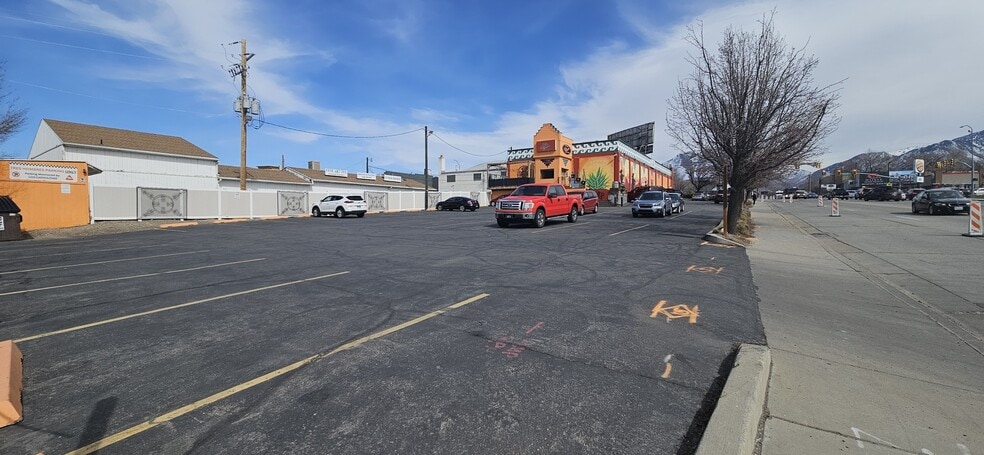 More Photos Of 3298 Highland Dr, Salt Lake City Restaurant For Sale