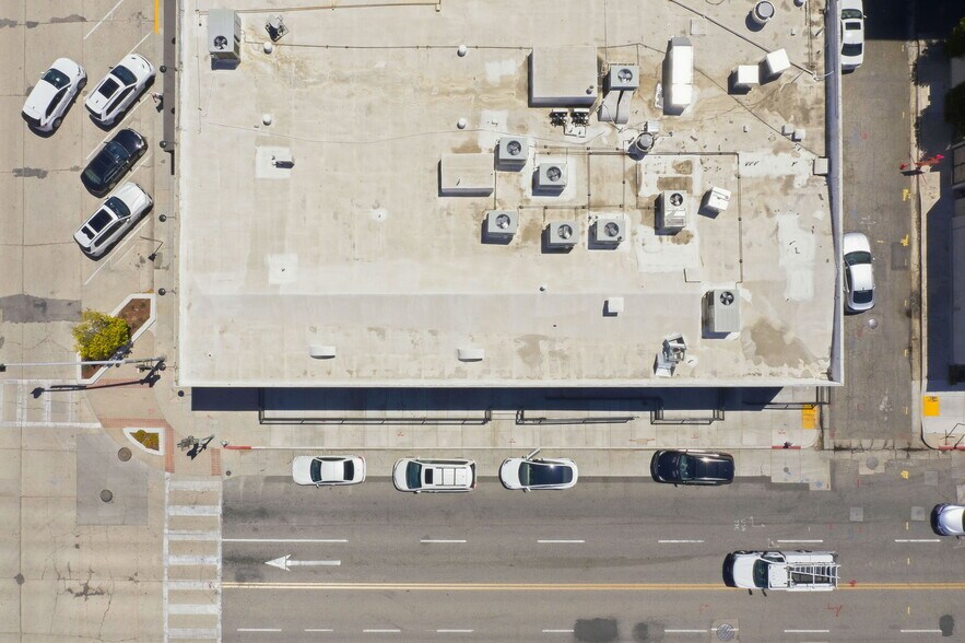 More Photos Of 1623-1633 19th St, Bakersfield Freestanding For Lease