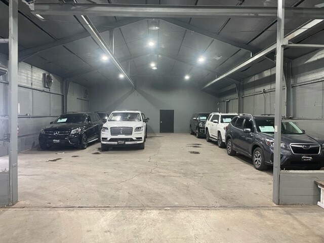 More Photos Of 6103 Highway Blvd, Katy Auto Dealership For Sale