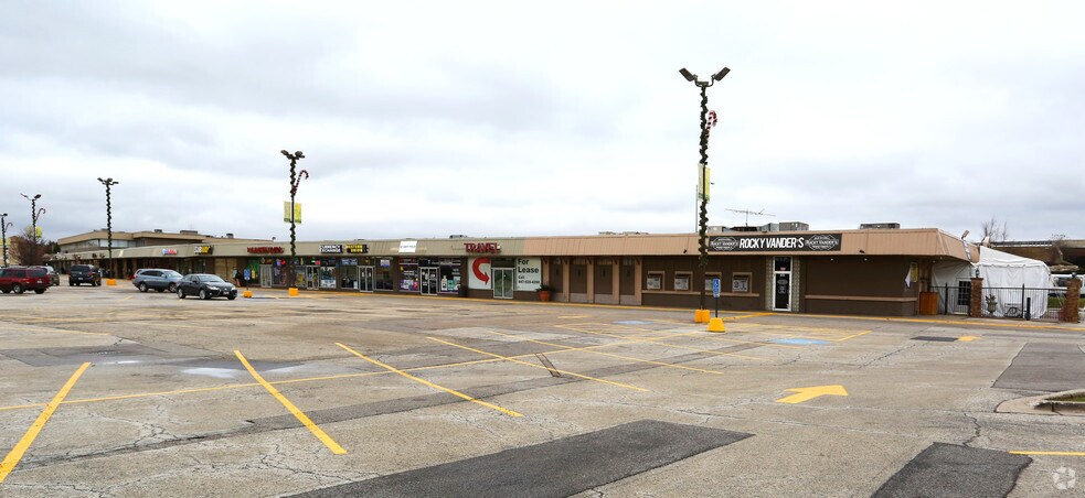 More Photos Of 604-698 N Milwaukee Ave, Prospect Heights Unknown For Lease