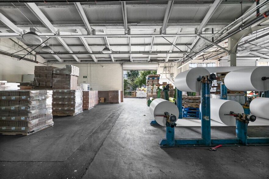 More Photos Of 1087 E 9th St, San Bernardino Warehouse For Lease