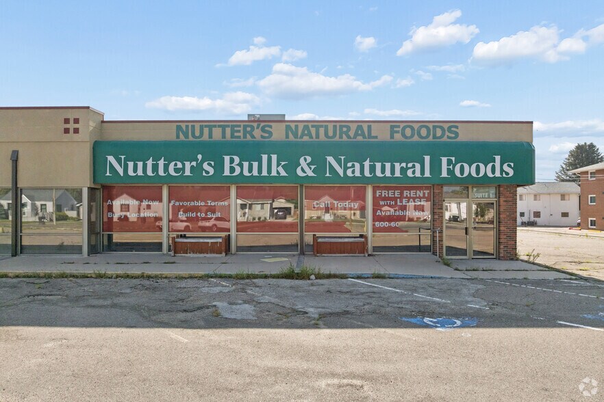 More Photos Of 2621 5th Ave, Scottsbluff General Retail For Sale
