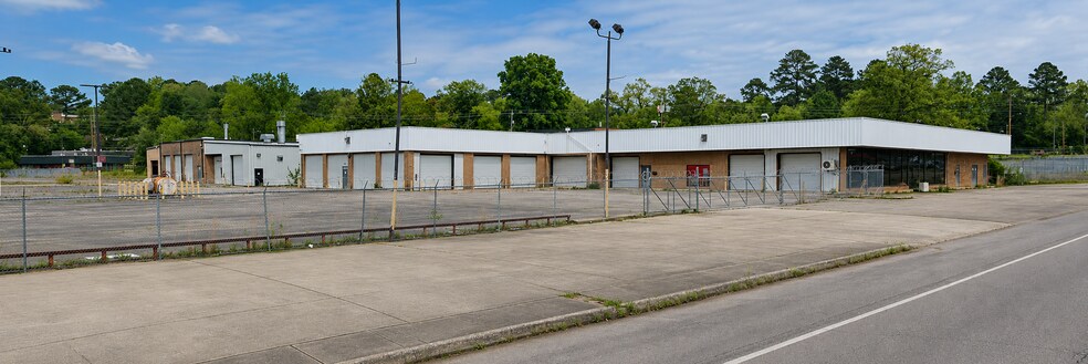 More Photos Of 549 Bessemer Super Hwy, Birmingham Warehouse For Lease