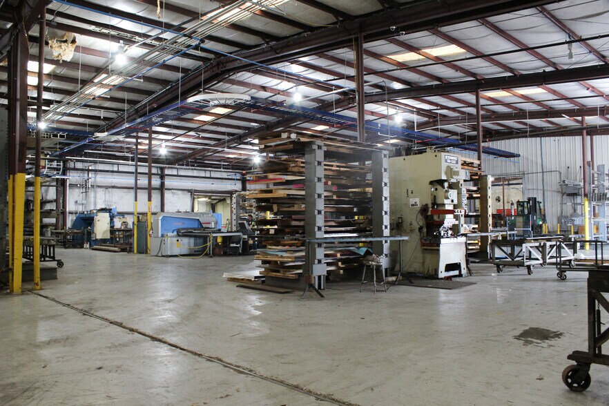 More Photos Of 8101 Fite Rd, Pearland Warehouse For Sale
