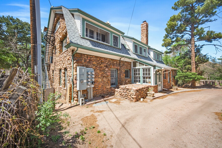 More Photos Of 33 W Willamette Ave, Colorado Springs Multifamily For Sale