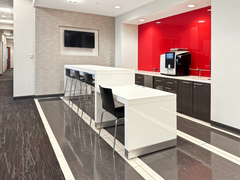 More Photos Of 3 Sugar Creek Center Blvd, Sugar Land Coworking Space