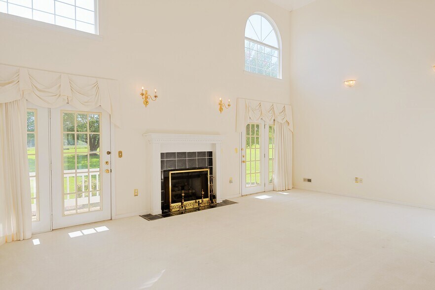 More Photos Of 10674 Wall Triana Hwy, Toney Hospitality For Sale