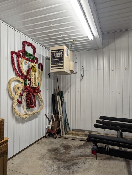 More Photos Of 780 E Pearl St, Kasota Warehouse For Sale