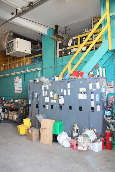 More Photos Of 116 S Commercial Ave, Eagle Grove Industrial For Sale