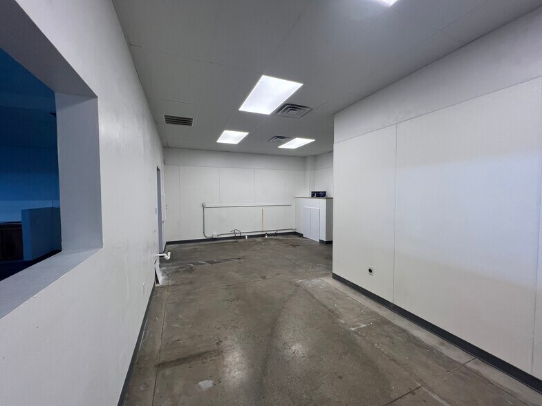 More Photos Of 3000 SW 89th St, Oklahoma City Storefront Retail Office For Lease