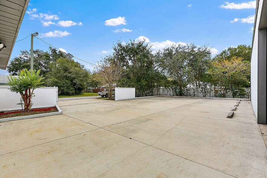 More Photos Of 6790 65th Way N, Pinellas Park Freestanding For Lease