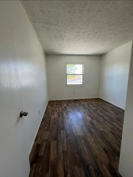 More Photos Of 6011 Vine St, Cincinnati Storefront Retail Residential For Sale