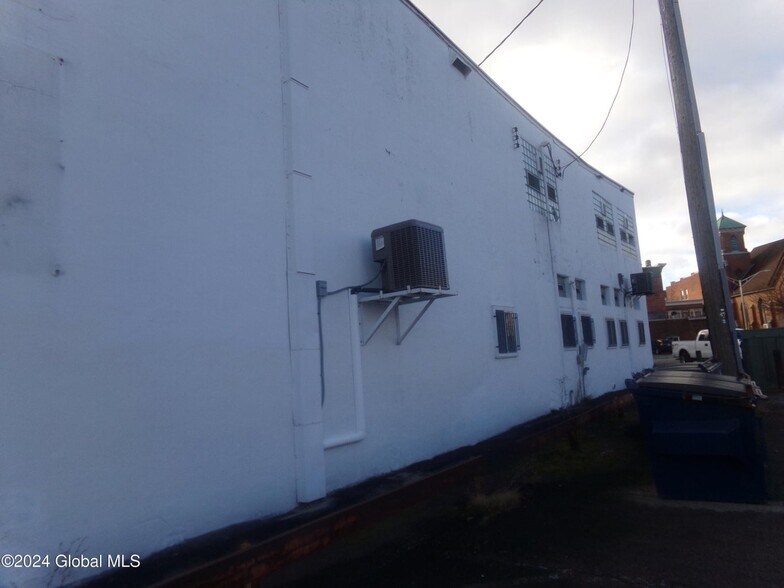 More Photos Of 7-11 Church St, Gloversville Office For Sale