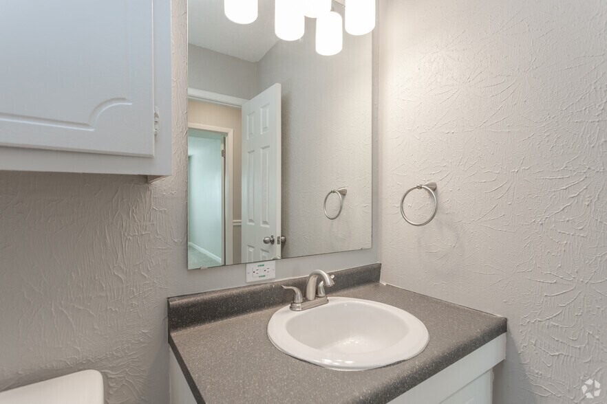 More Photos Of 29 Briar Cir, Fayetteville Apartments For Sale