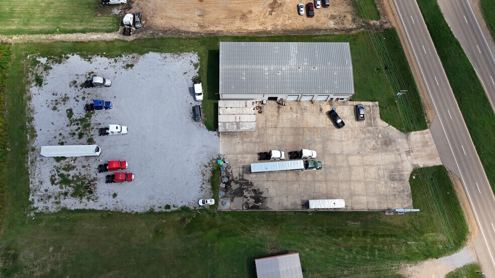 More Photos Of 1319 US-82, Indianola Service For Sale