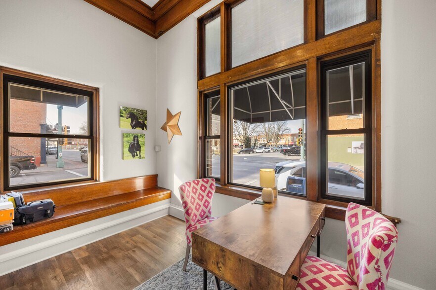 More Photos Of 101 E Jefferson St, Winterset Office For Sale