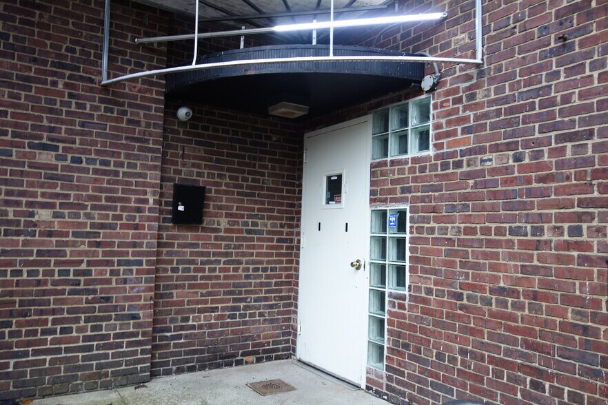 More Photos Of 6433 98th St, Rego Park Healthcare For Lease